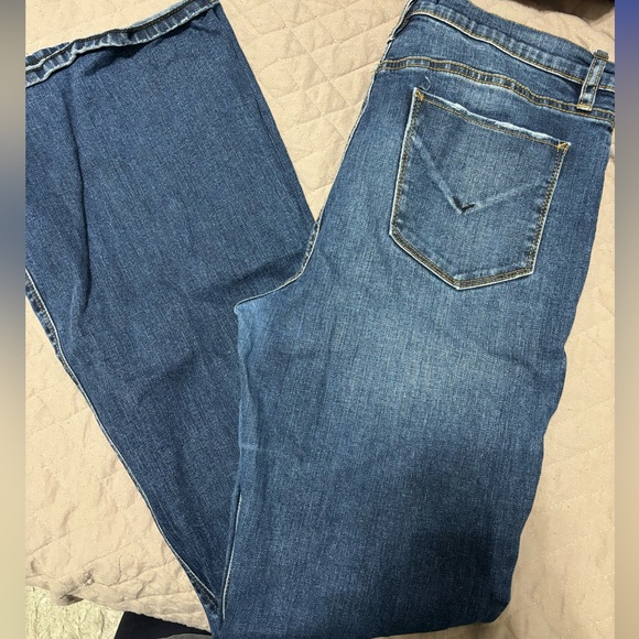 Hudson size 31 jeans, “Holly Flare” - Picture 3 of 4